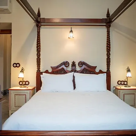 Hotel Boutique Conde De La Corte-3
